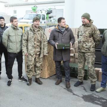 Міська рада передала важливе обладнання для двох батальйонів бригади, сформованої у Вінниці