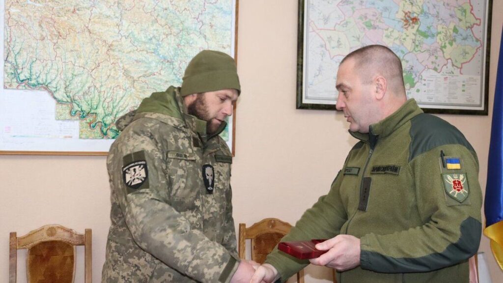 Військовий Вінниччини отримав медаль Захиснику Вітчизни від Президента України