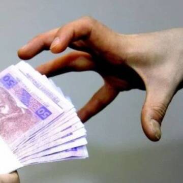 На Вінниччині у 56-річного чоловіка викрали гроші з карти