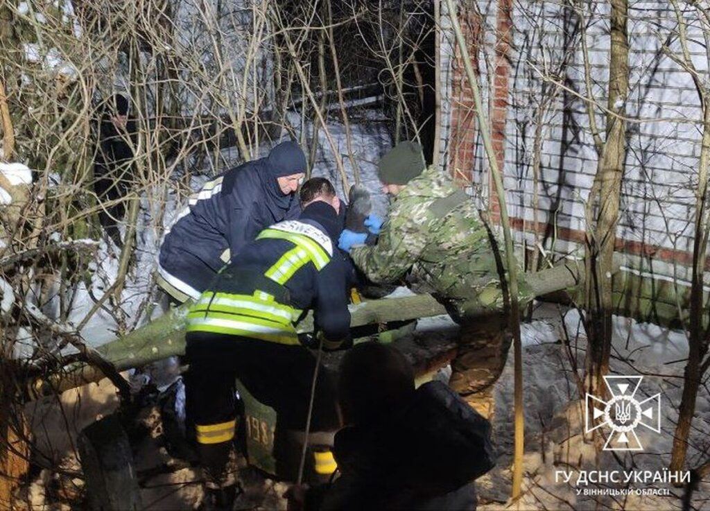 Вінницькій області витягли з криниці тіло 87-річної жінки
