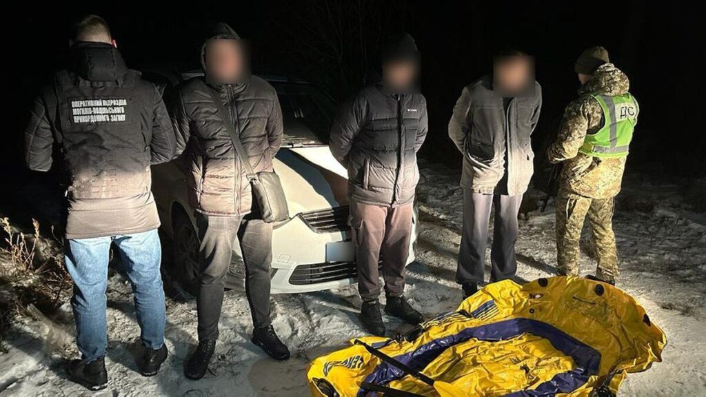 Вінничанин хотів допомогти двом мешканцям Київщини перетнути кордон