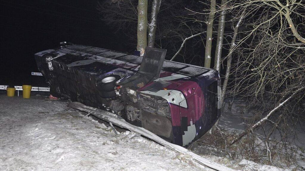 У Польщі в аварію потрапив український автобус