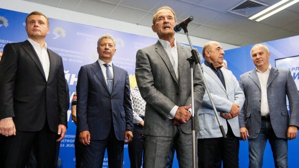 99% українців проти, щоб депутати від заборонених партій допрацьовували до виборів