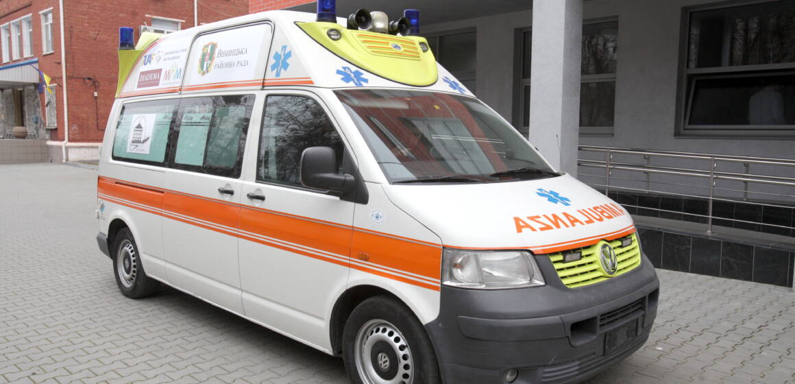 Міжрегіональний координаційний гумштаб передав лікарні швидкої допомоги Вінниці реанімобіль
