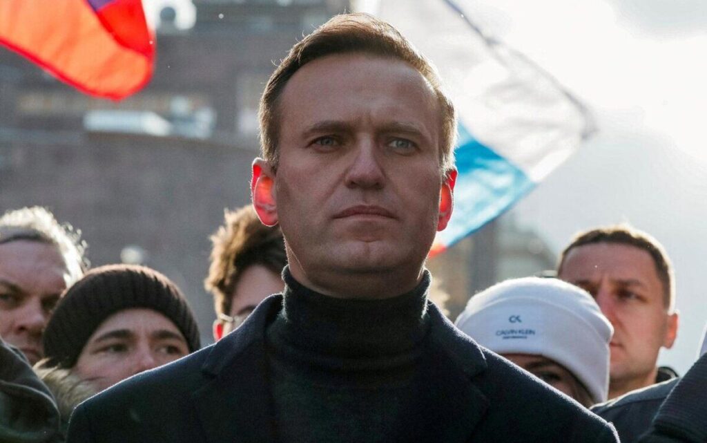 У росії заявляють, що Олексій Навальний помер у тюрмі після прогулянки
