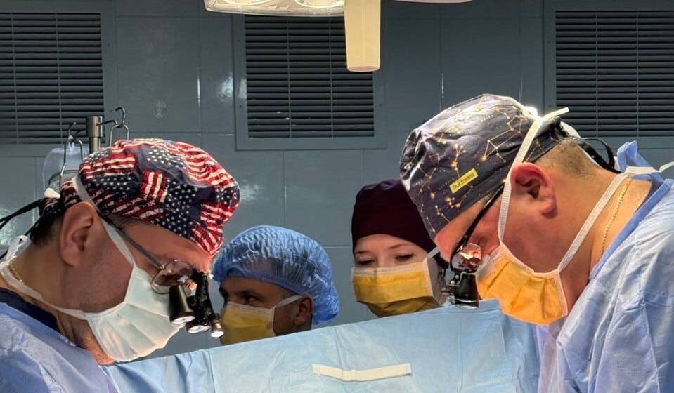У Вінниці кардіохірурги видалили металевий уламок із працюючого серця