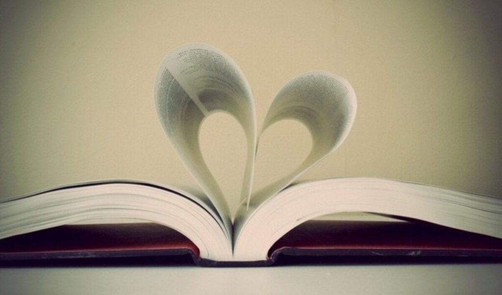 Вінницькі міські книгозбірні закликають приєднатися до акції Книга з добрих рук