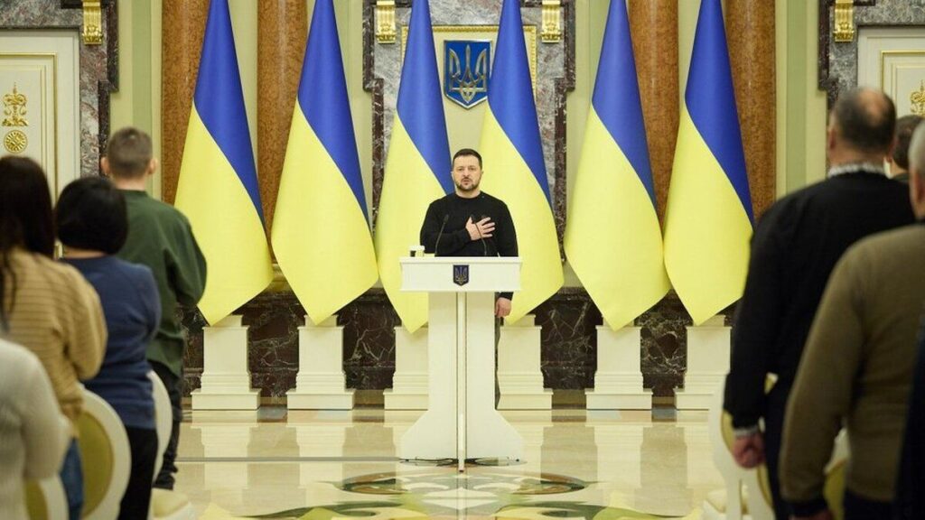 Зеленський нагородив сертифікатами на отримання житла воїнів з Вінниччини, які стали Героями України (Відео)