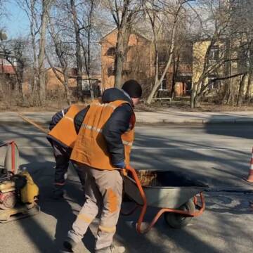 Ремонт доріг у Вінниці: застосування двох технологій у міжсезонний період