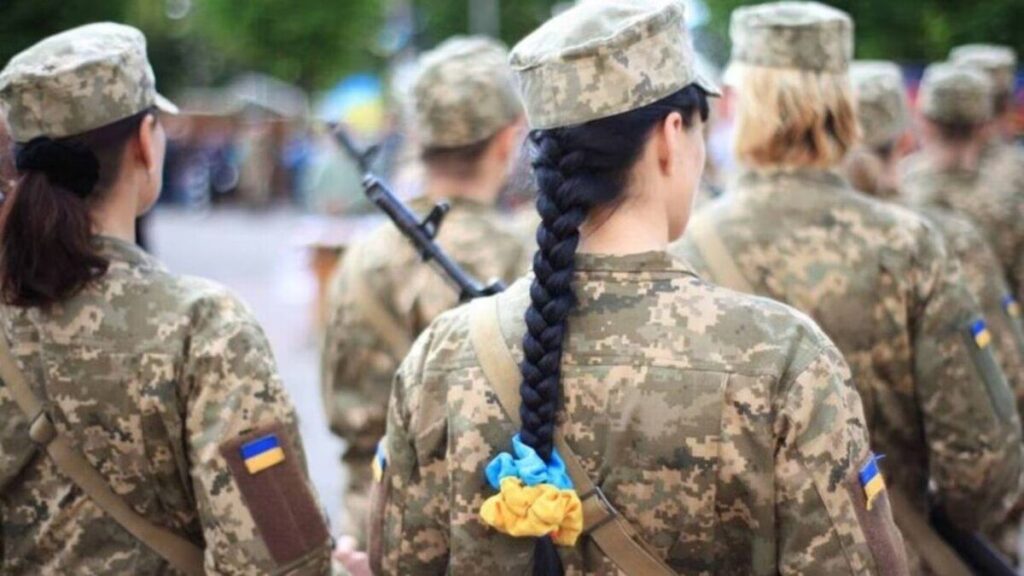 Понад 45 тисяч військовослужбовиць. В Україні зростає число жінок у ЗСУ