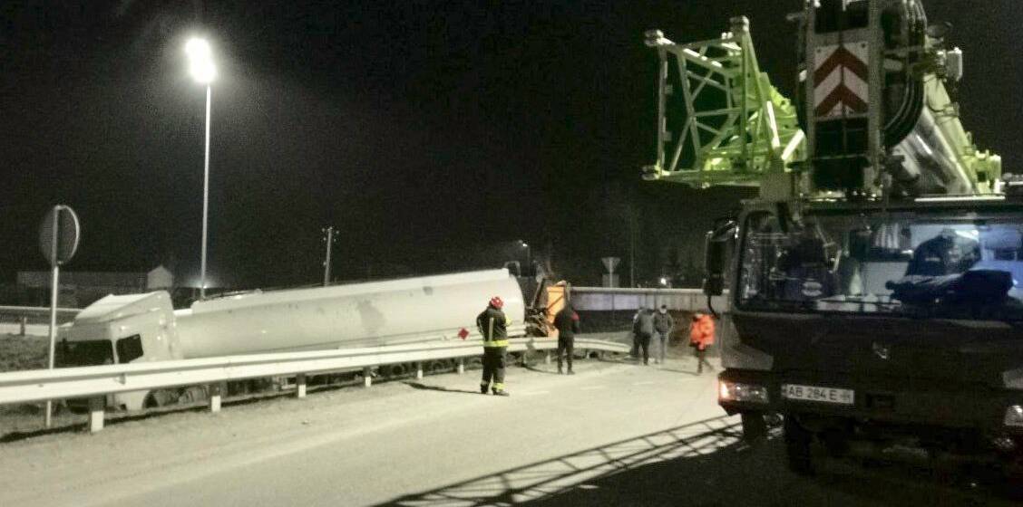 На Вінниччині сталася ДТП за участю двох вантажівок