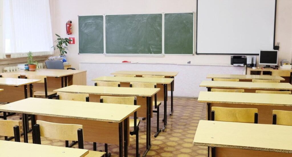 Кабмін припинить фінансувати школи з малою кількістю учнів