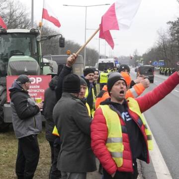 Польські фермери розблоковують кордон з рф