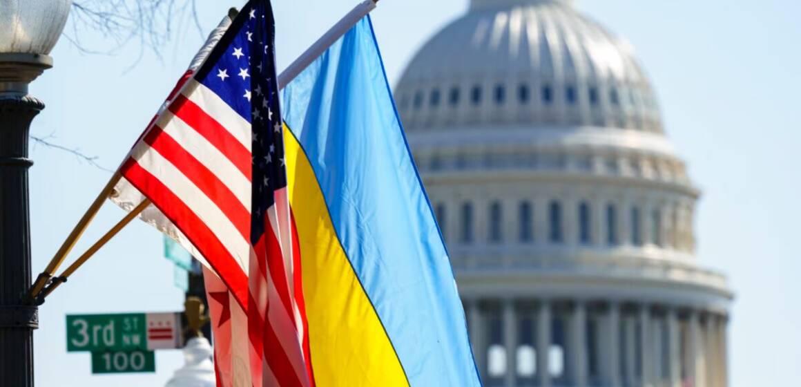 Україна вже отримує зброю з нового пакета допомоги США