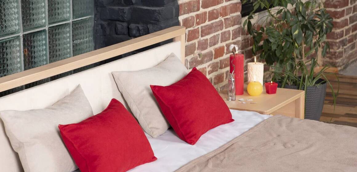 Купить кровать деревянную двуспальную с доставкой