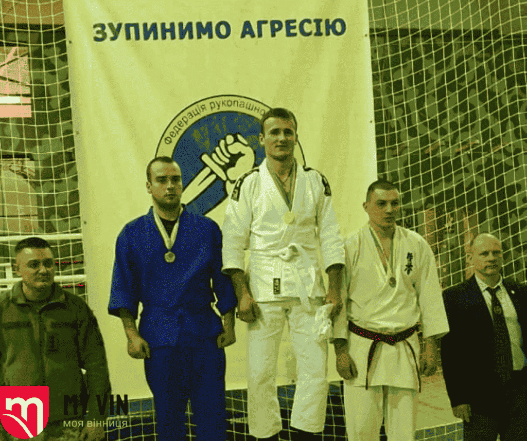 Військовий та чемпіон по рукопашному бою: що відомо про підозрюваних у вбивстві поліцейського