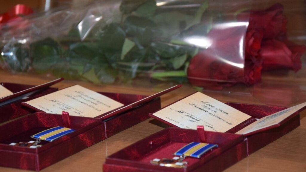 На Вінниччині вручили ордени За мужність родинам полеглих захисників