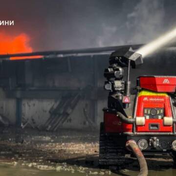 На Одещині третій день палає пожежа: для гасіння залучили роботів