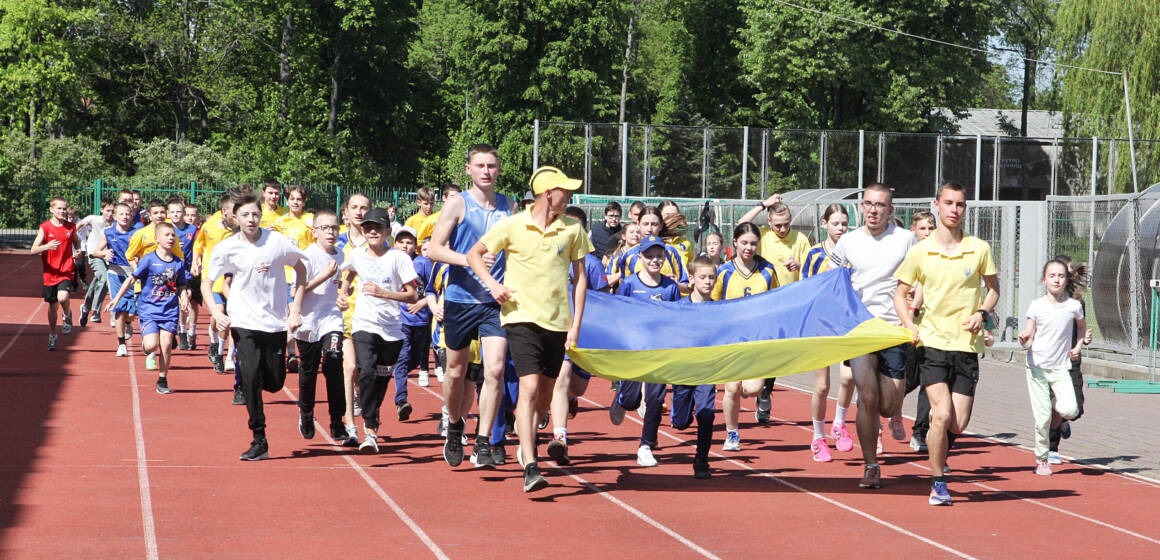 У Вінниці відбувся забіг до відзначення 10-річчя започаткування Цивільно-військового співробітництва у ЗСУ