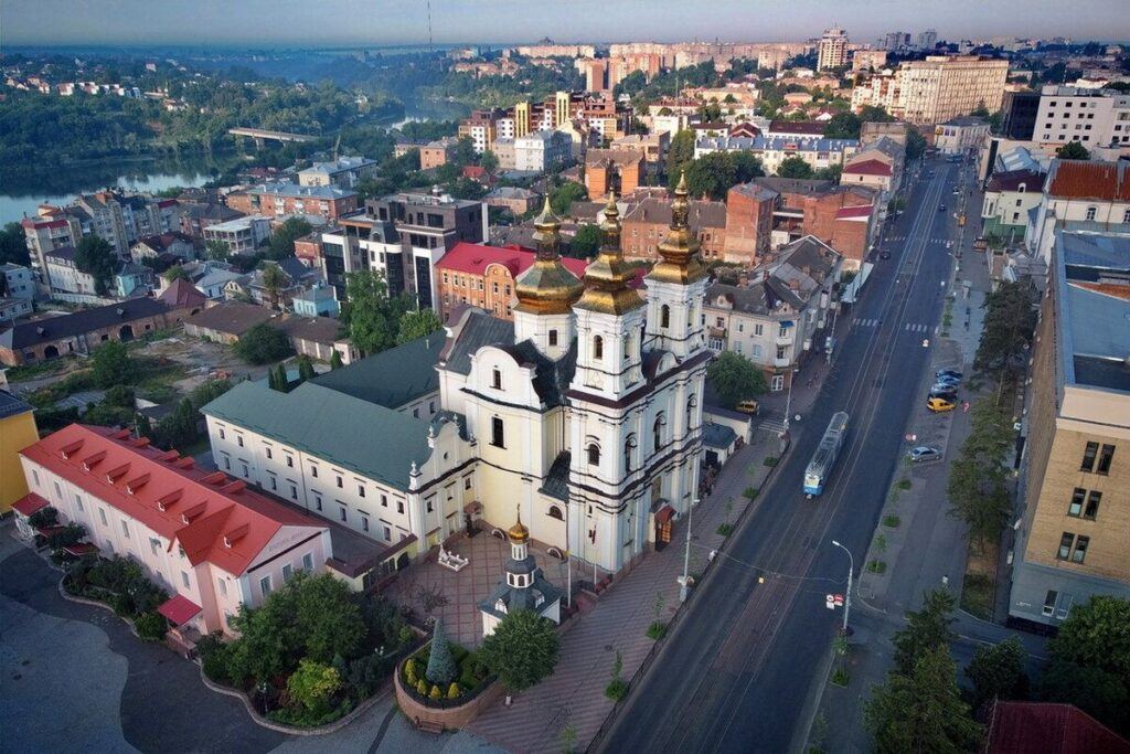 На Вінниччині заборонено проведення публічних релігійних заходів за межами культових споруд