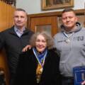 Ліну Костенко та Валерія Залужного нагородили званням “Почесний громадянин Києва”