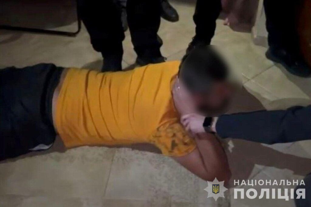 Пограбував 62-річну жительку Вінницького району: у столиці зaтримaли зловмисникa
