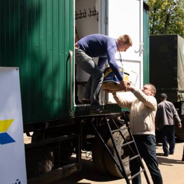 Черговий мобільний лазне-пральний комплекс передав на фронт Міжрегіональний Координаційний Гуманітарний Штаб