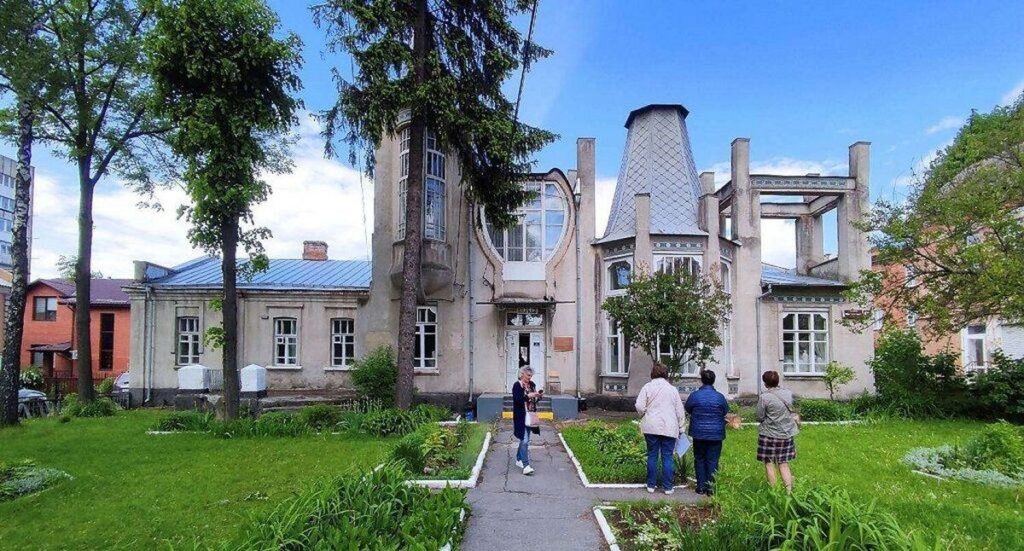 Суд зобовязав власника частини «будинку-корабля» у Вінниці, укласти охоронний договір