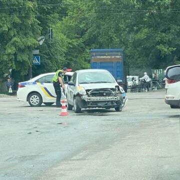 Сталася аварія на перехресті Ващука та Келецької у Вінниці