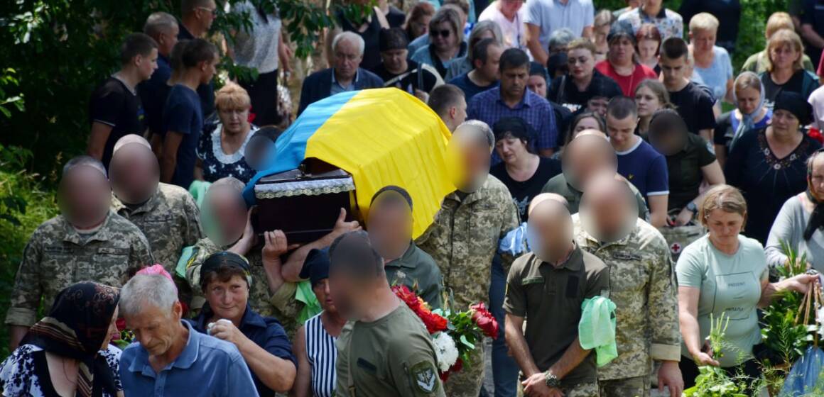 На Вінниччині поховали бійця, який загинув у російському полоні(Фото)