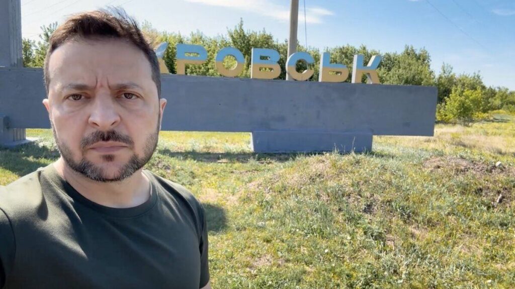 Зеленський представив оборонцям Донбасу нового командувача Об’єднаних сил ЗСУ Гнатова