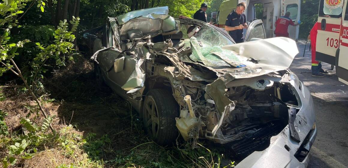 На Вінниччини встановлюють обставини двох автопригод із постраждалими