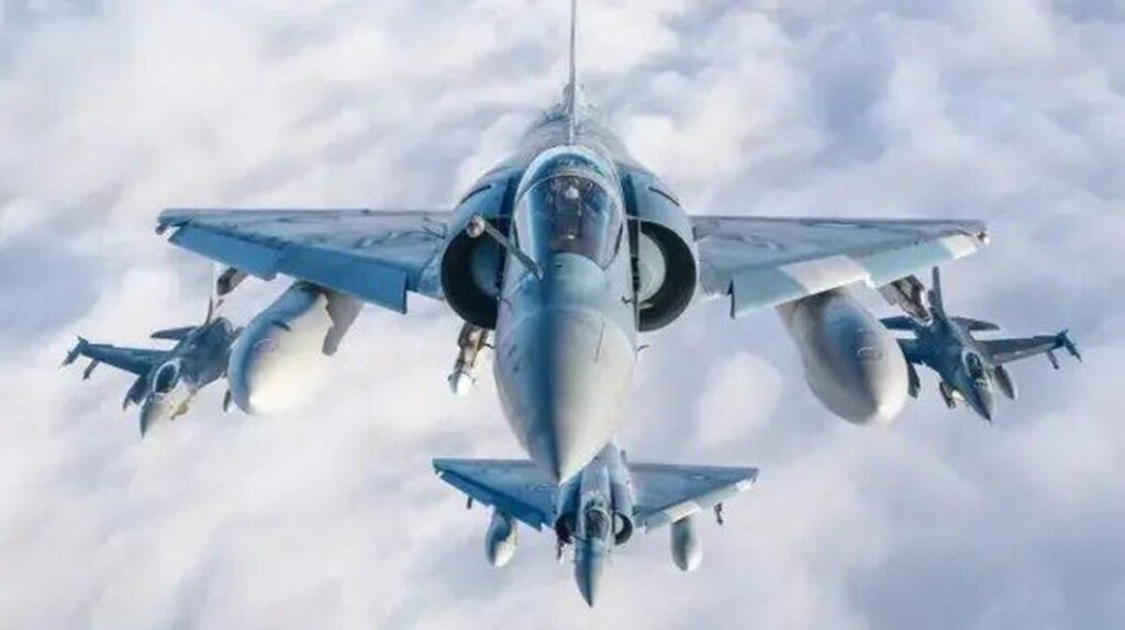 Франція надасть Україні винищувачі Mirage 2005: що про них відомо і як це змінить фронт