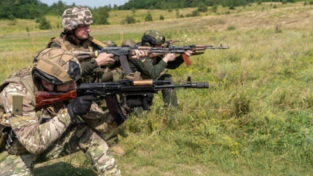 Базова підготовка чи відрахування? Кабмін ухвалив постанову для студентів