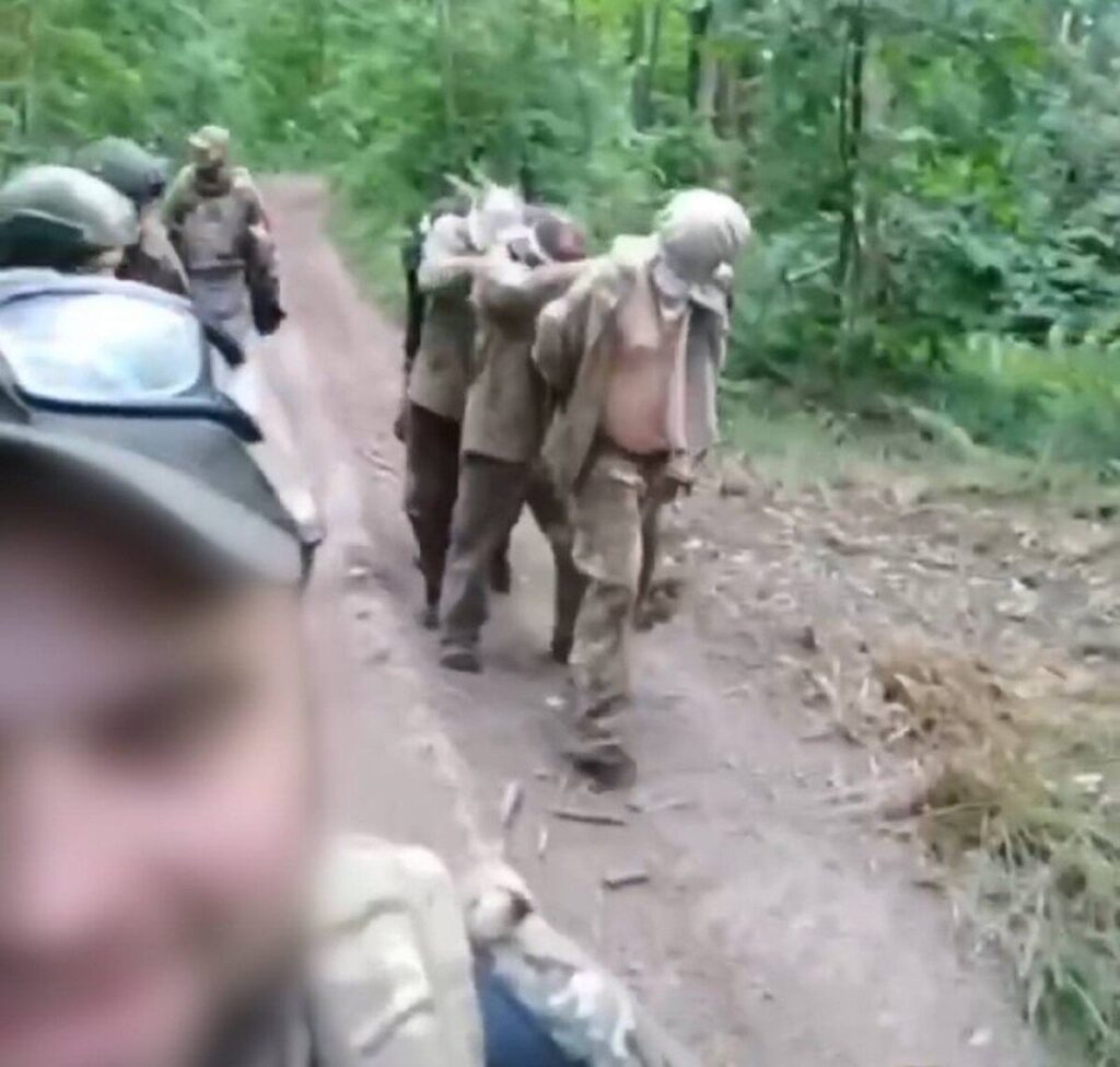 Знущання з українських військовополонених: прокуратура відкрила кримінальне провадження