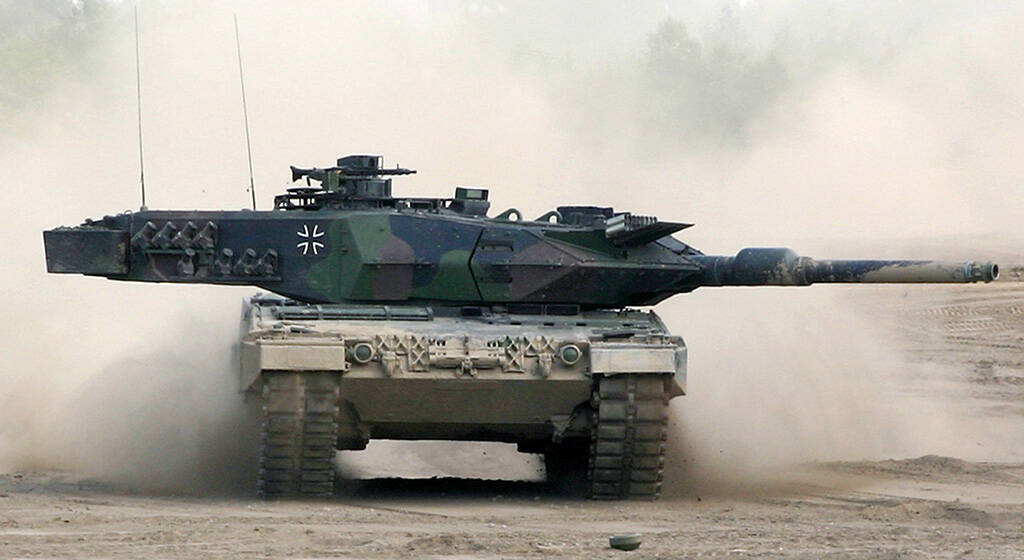 “Танки Leopard та HIMARS”: Німеччина оголосила про новий пакет військової допомоги для України