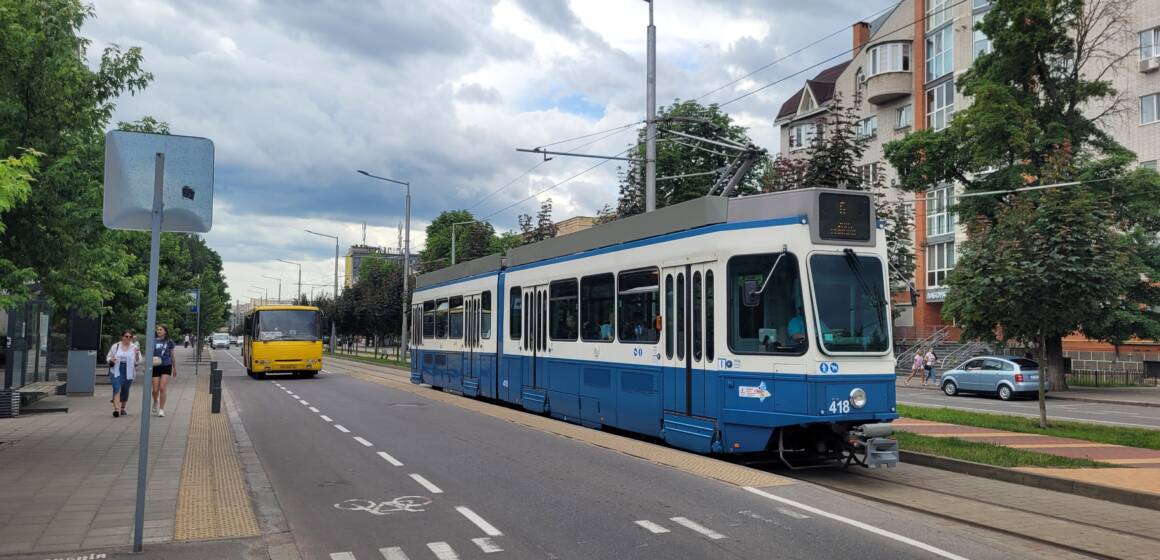 У Вінниці на маршрути виїхали ще два трамваї «Tram2000»