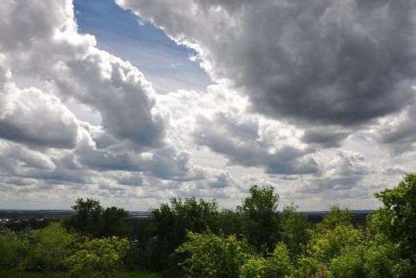 Мінлива хмарність, проте без опадів: прогноз погоди на Вінниччині