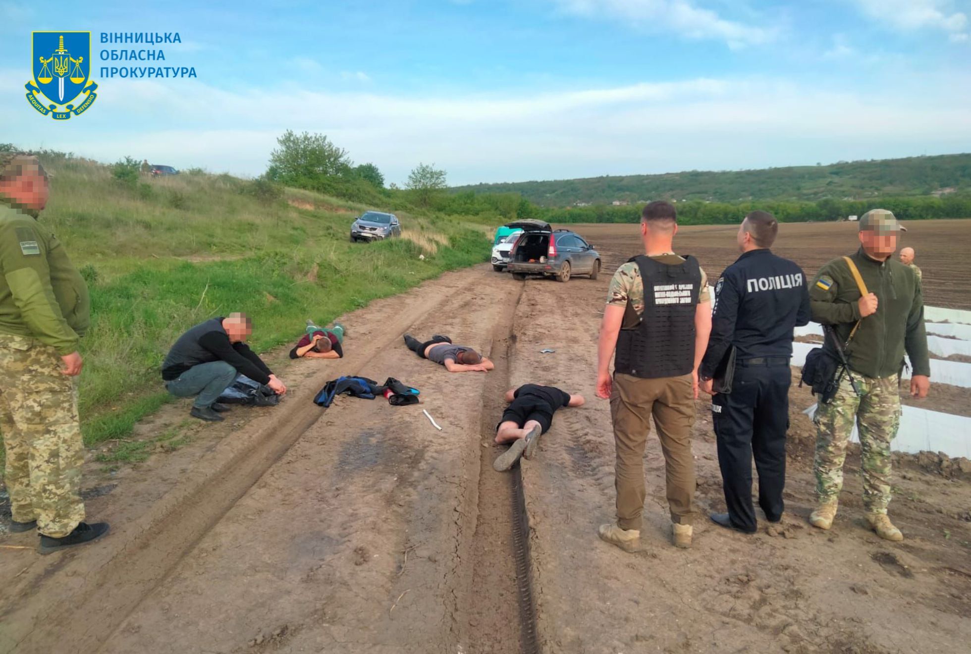 Судитимуть чотирьох жителів Вінниччини за сприяння нелегальній втечі за кордон