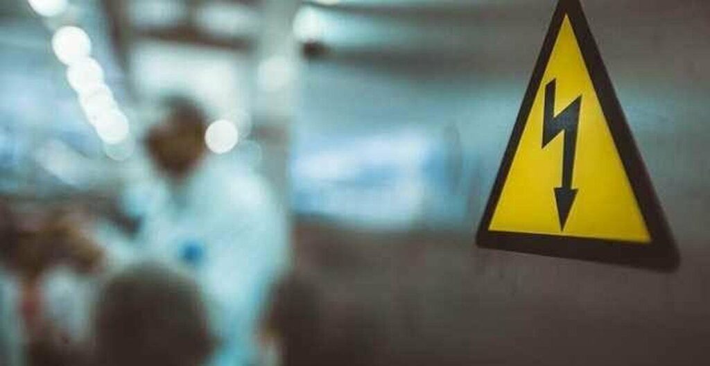 На Вінниччині 21-річний хлопець мало не загинув від удару струмом