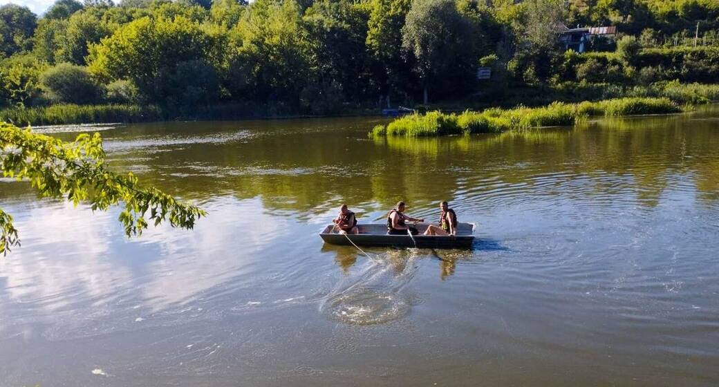 На Вінниччині рятувальники знайшли у річці тіло десятирічного хлопчика (Відео)