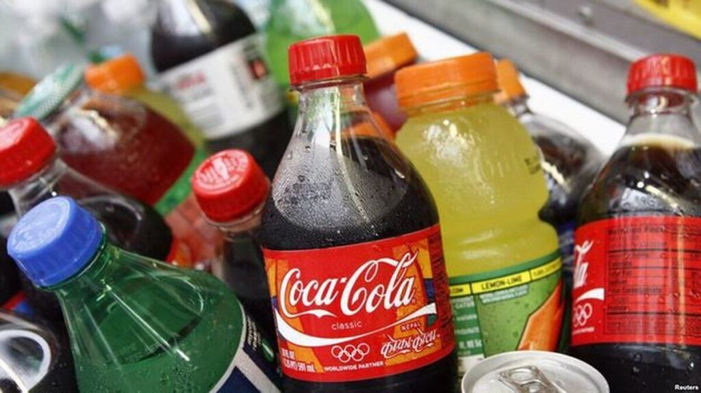 Новий податок на солодку газовану воду: на скільки подорожчають напої