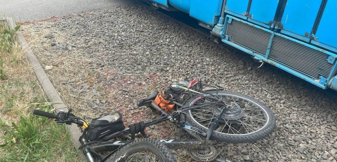 У Вінниці трамвай збив хлопця на електровелосипеді