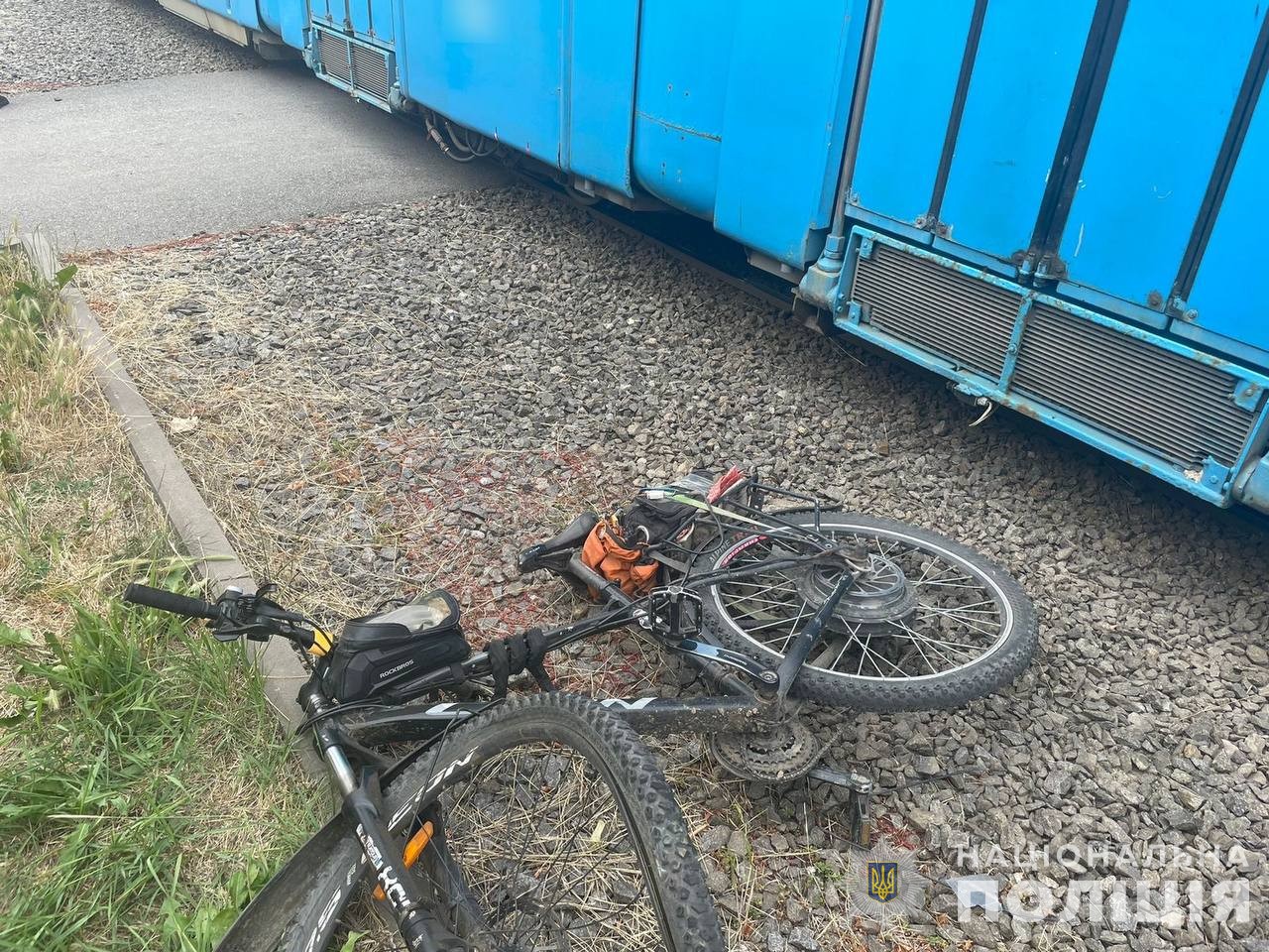 У Вінниці трамвай збив хлопця на електровелосипеді