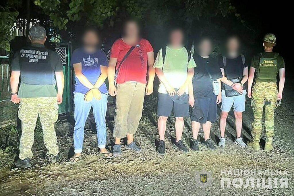 На Вінниччині затримали іноземця, який намагався незаконно вивезти військовозобов’язаних за кордон