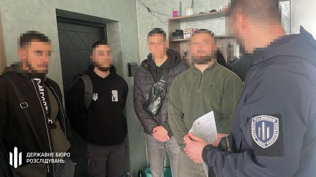 Судитимуть військових, звинувачених у допомозі підозрюваним у розстрілі поліцейських на Вінниччині