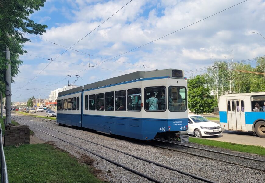 У Вінниці ремонтують трамвайні колії поблизу музею Коцюбинського