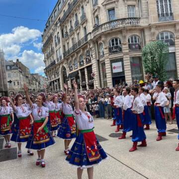 Вінницький ансамбль «Радість» підкорив глядачів у Франції та Польщі своїми виступами