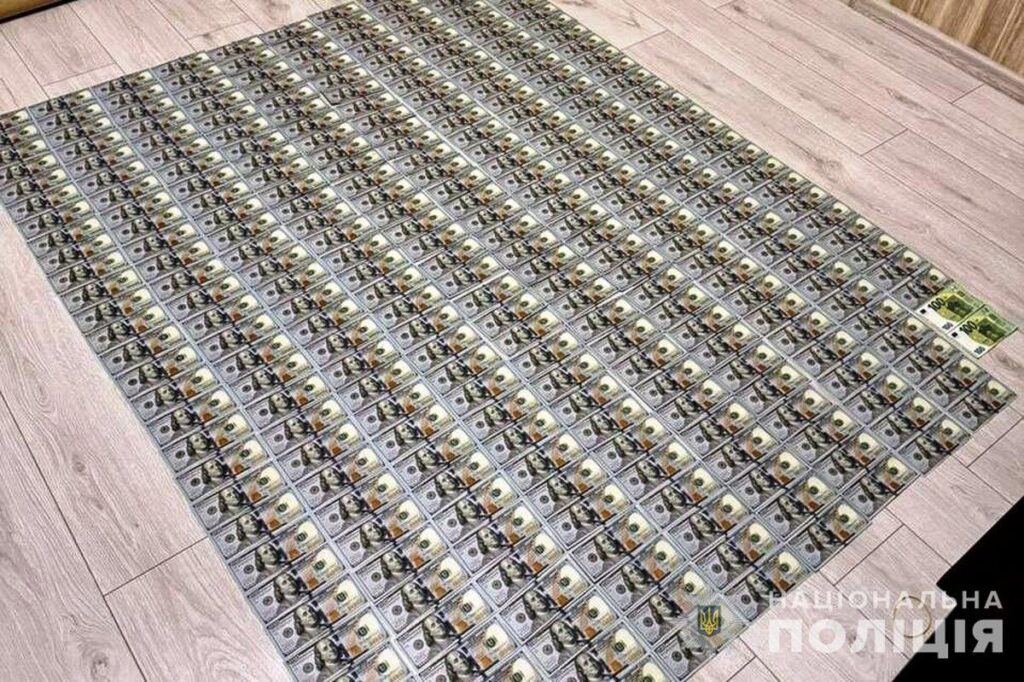 Залякування та шантаж: двох вінничан підозрюють у вимаганні через майнові спори