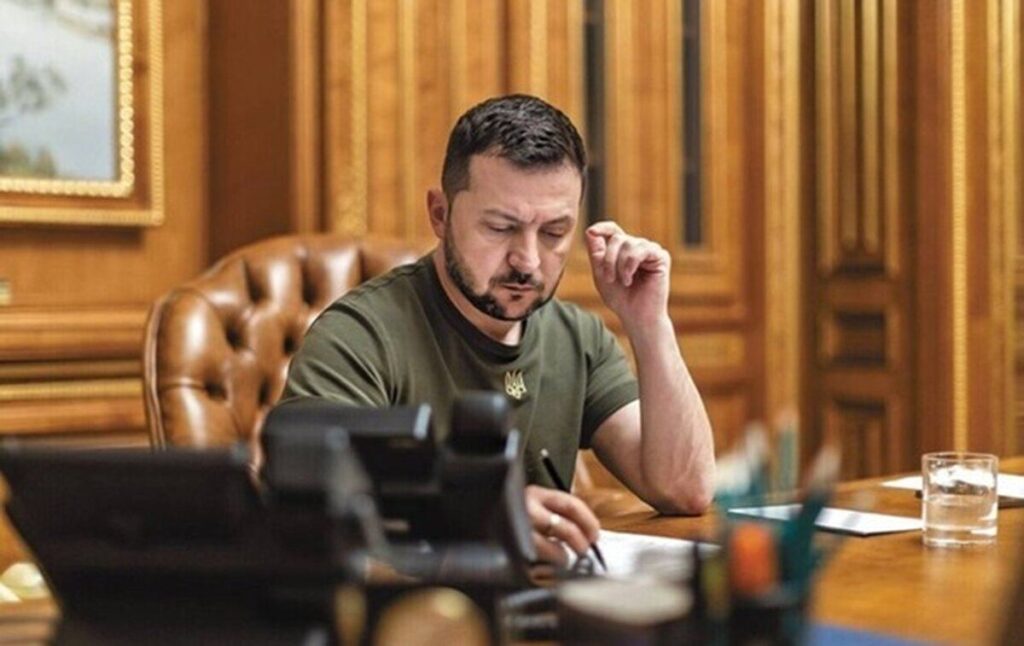 Зеленський підписав закон про посилення адмінвідповідальності за дрібні крадіжки